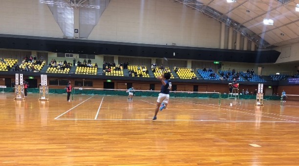 （後ろから）